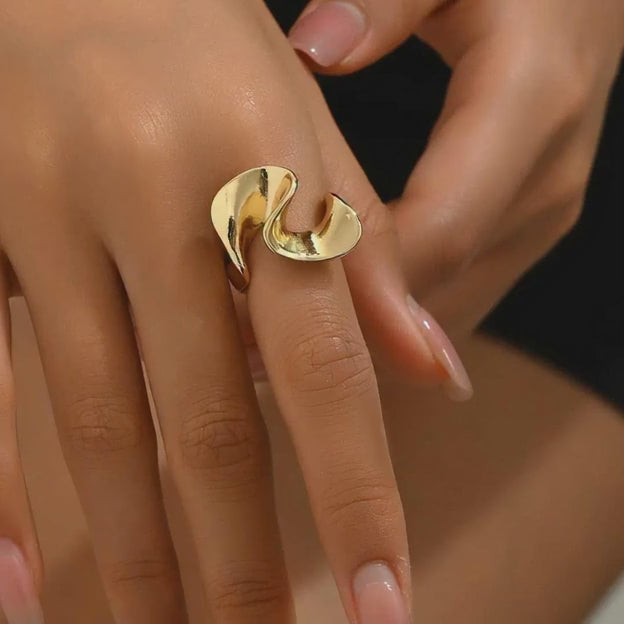 Sculpt Aura Ring